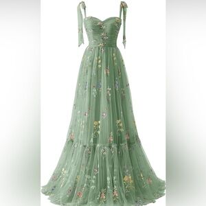 Elegant Cottagecore Green Floral Maxi Dress size 4 adjustable lace up